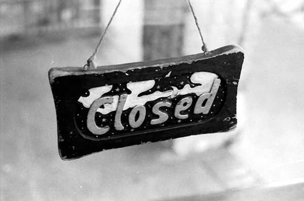 Shop closed sign - supporting image