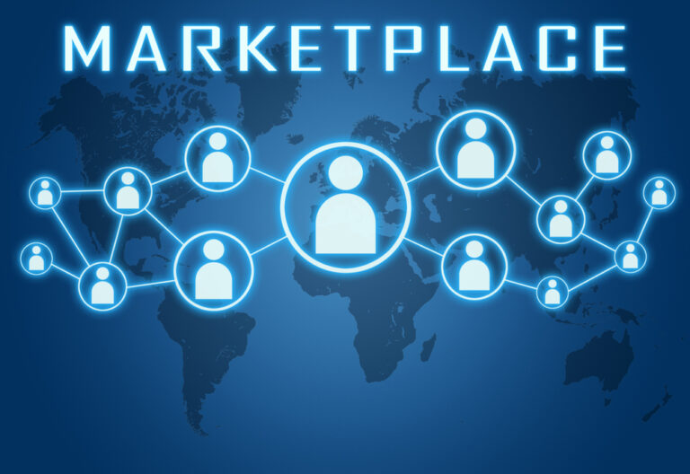 Social Media Selling vs Marketplace Distribution: which one is better for your online store?