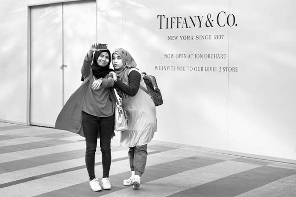Girls outside Tiffany - supporting image